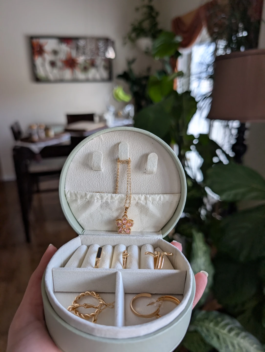 Nush Jewellery Box with jewelry for mother's day. - photo 3