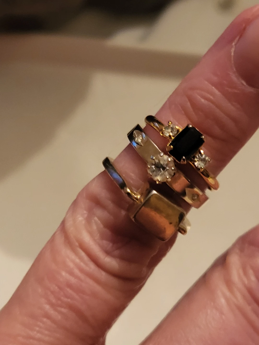Collectionof 6 Gold-Tone Rings with Gemstones - photo 3