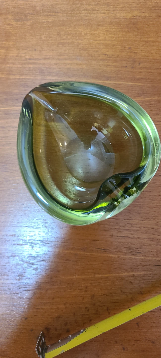 Vintage Vibrant Green Glass Ashtray Dish - photo 3
