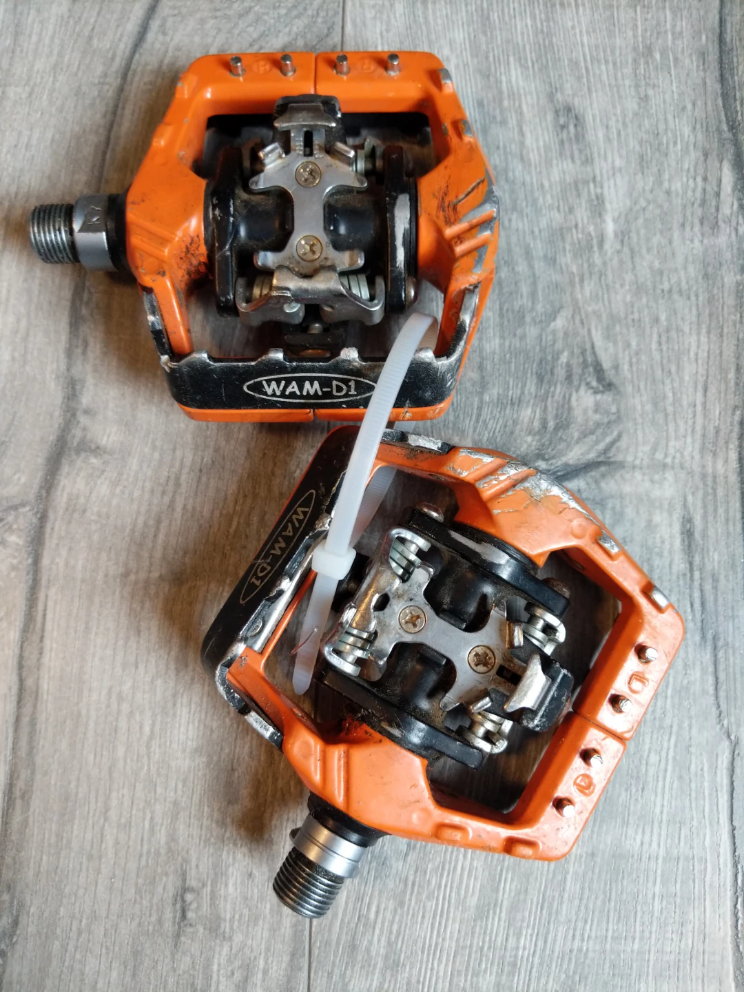 Wam D1 mountain bike clipless pedals