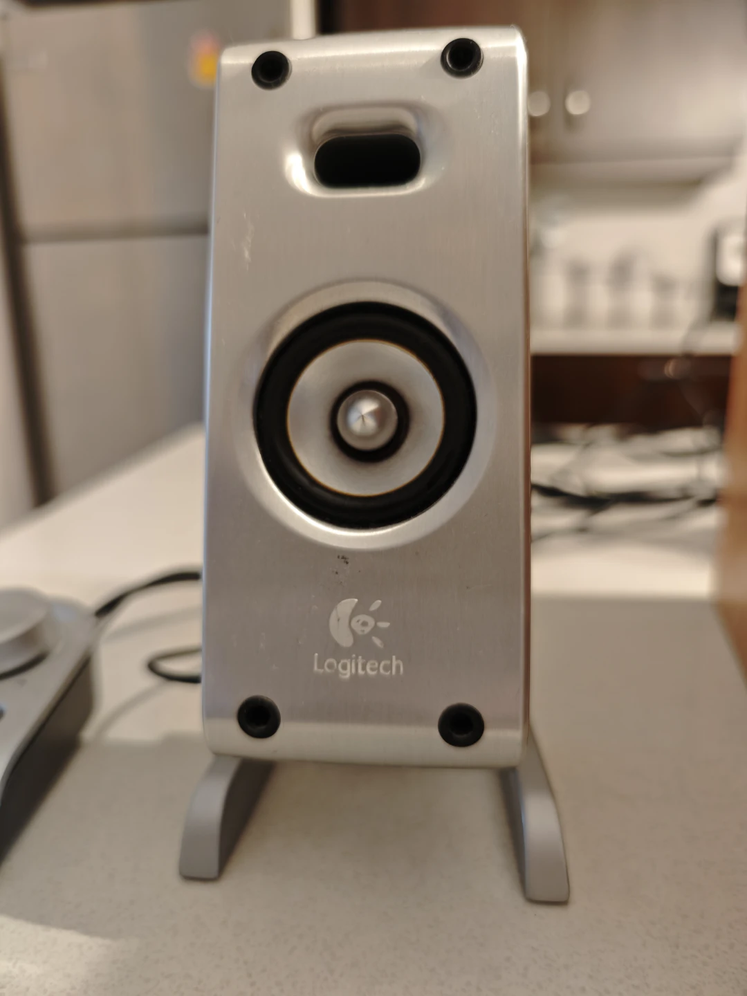 Logitech Z320 Speakers with Subwoofer - photo 2