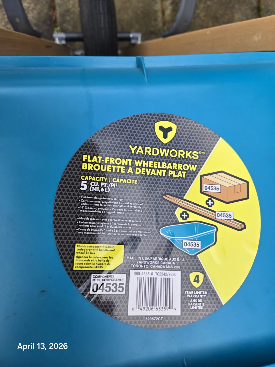 Yardworks Flat-Front Wheelbarrow - photo 2