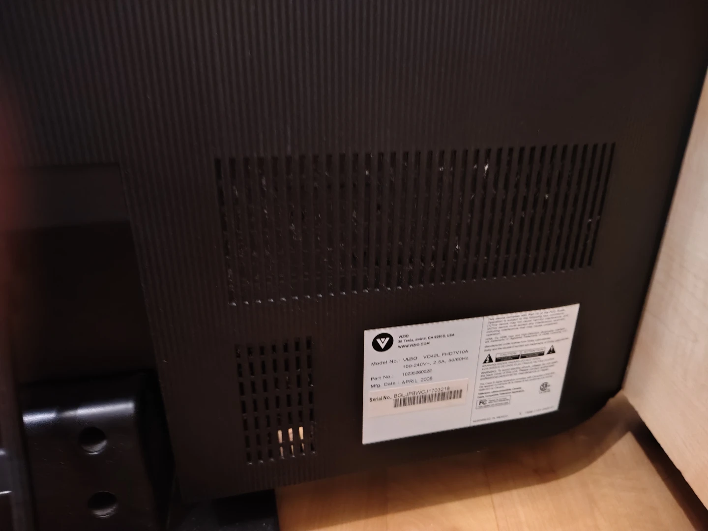 VIZIO 42" HDTV no backlight, need repair - photo 2