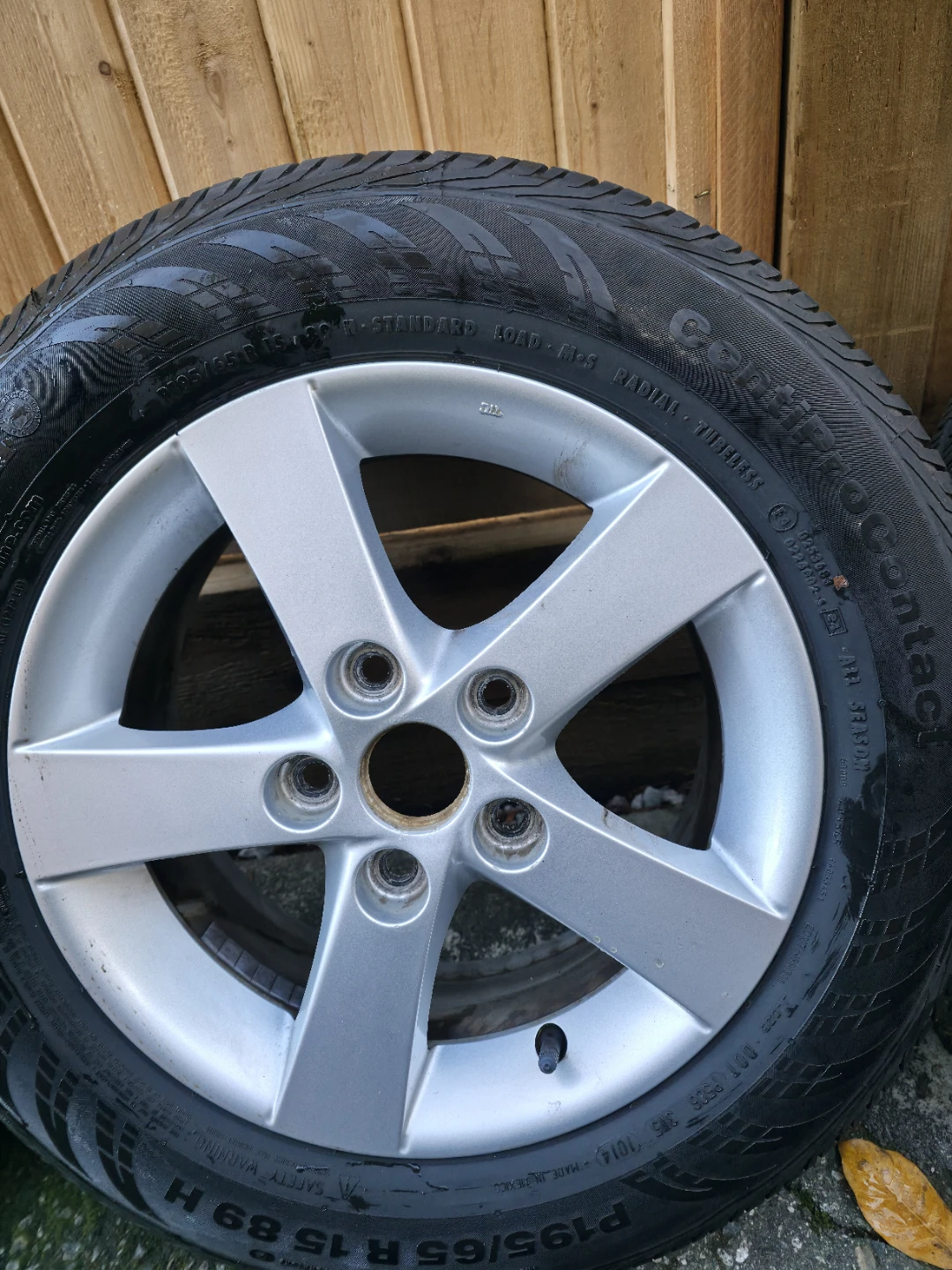 195 65R15 continental all season tires with wheels - photo 5