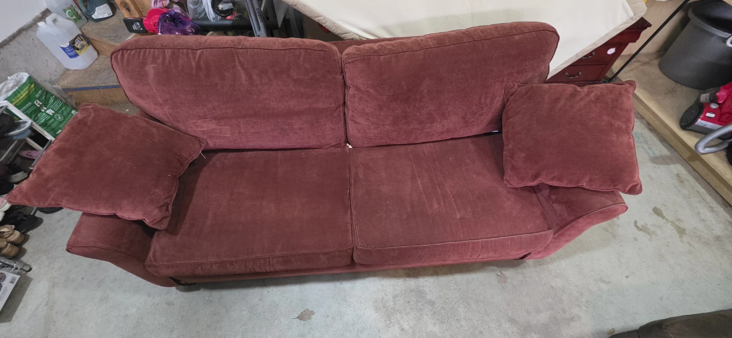 Rust brownish Red Velvet Sofa with Cushions - photo 3