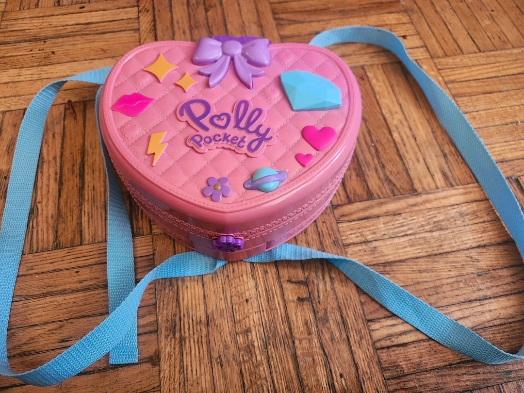Polly Pocket Heart Compact Playset - photo 3