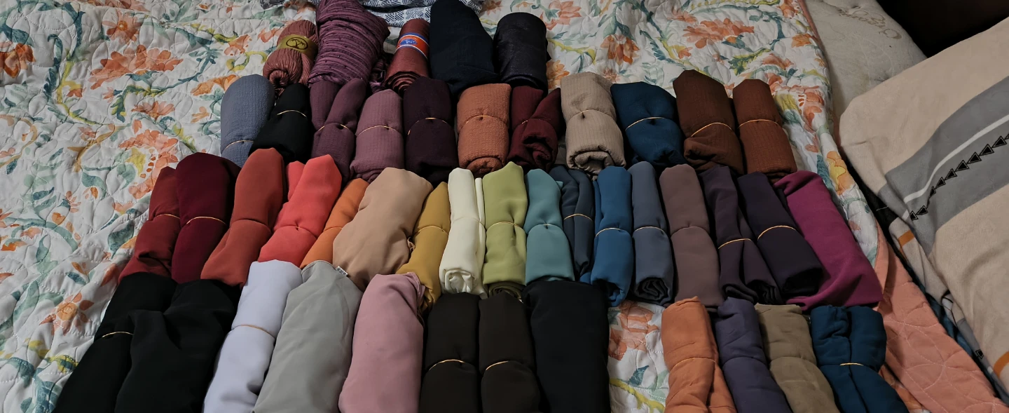 Assorted Hijab Scarves - Various Colours & Fabrics - photo 3