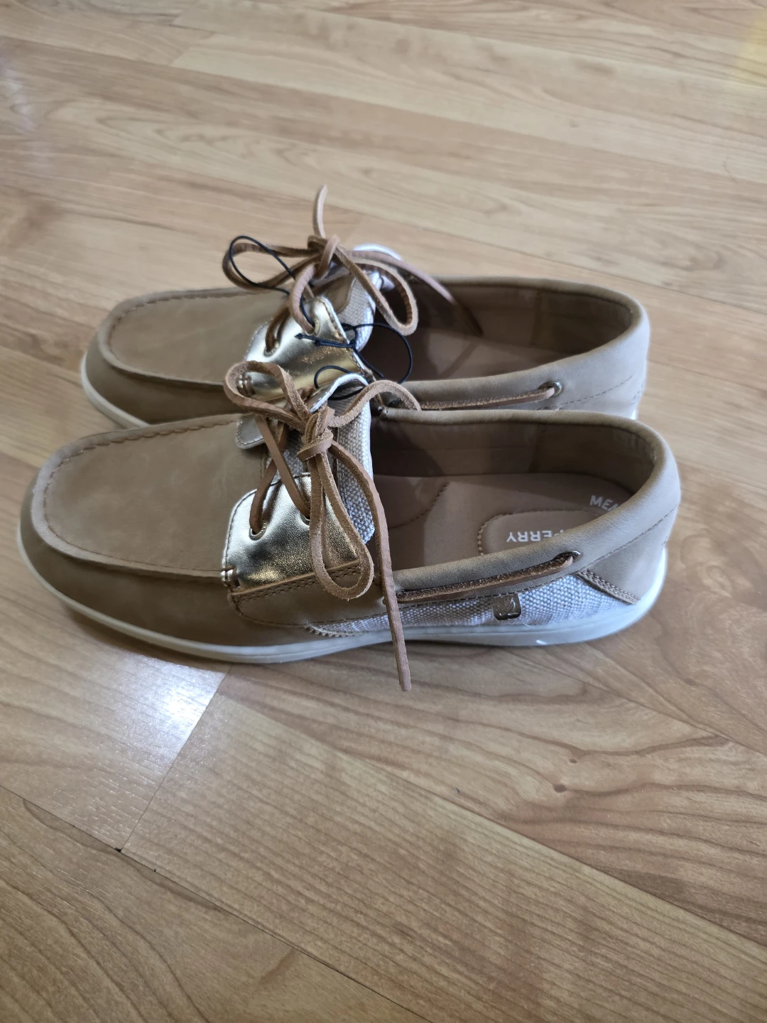 Brand New Women's Sperry Boat Shoes with memory foam  - Size 9.5 - photo 2