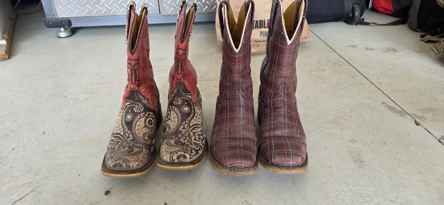 Tin Haul Cowboy Boots Women's Size 6.5