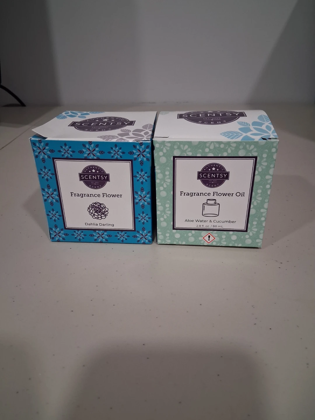 Scentsy Fragrance Flower & Fragrance Flower Oil