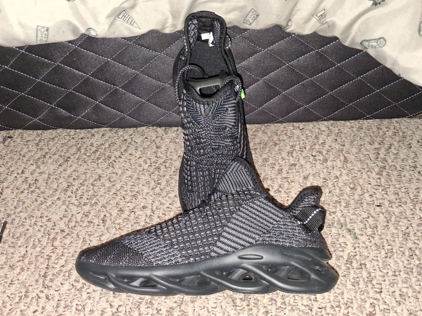 L.T. DAMP SHOES Black Knit Running Shoes - photo 2