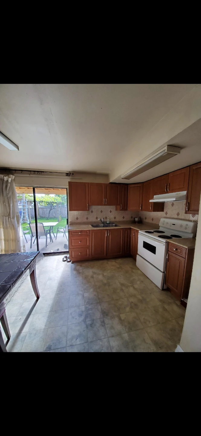 2 Beds 1 Bath - Available for May