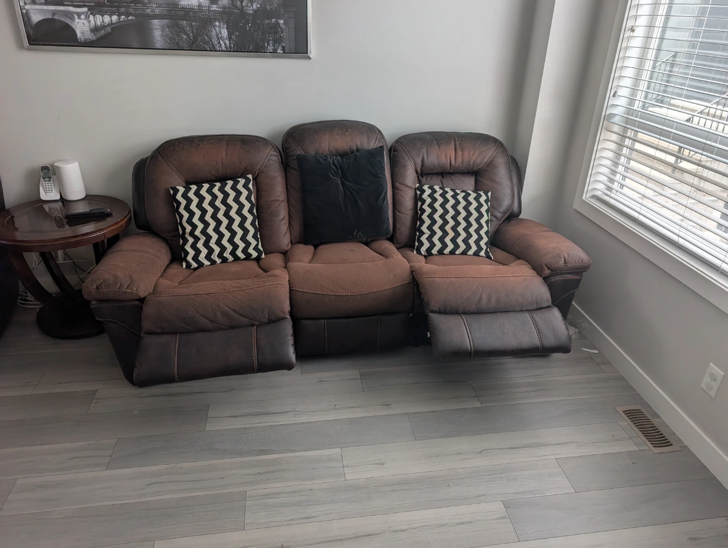 Sofa Set 3 and 2 piece with 2 tables - photo 2