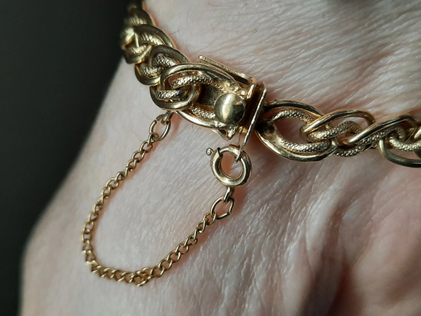 12karat gold filled bracelet  with big charm - photo 5