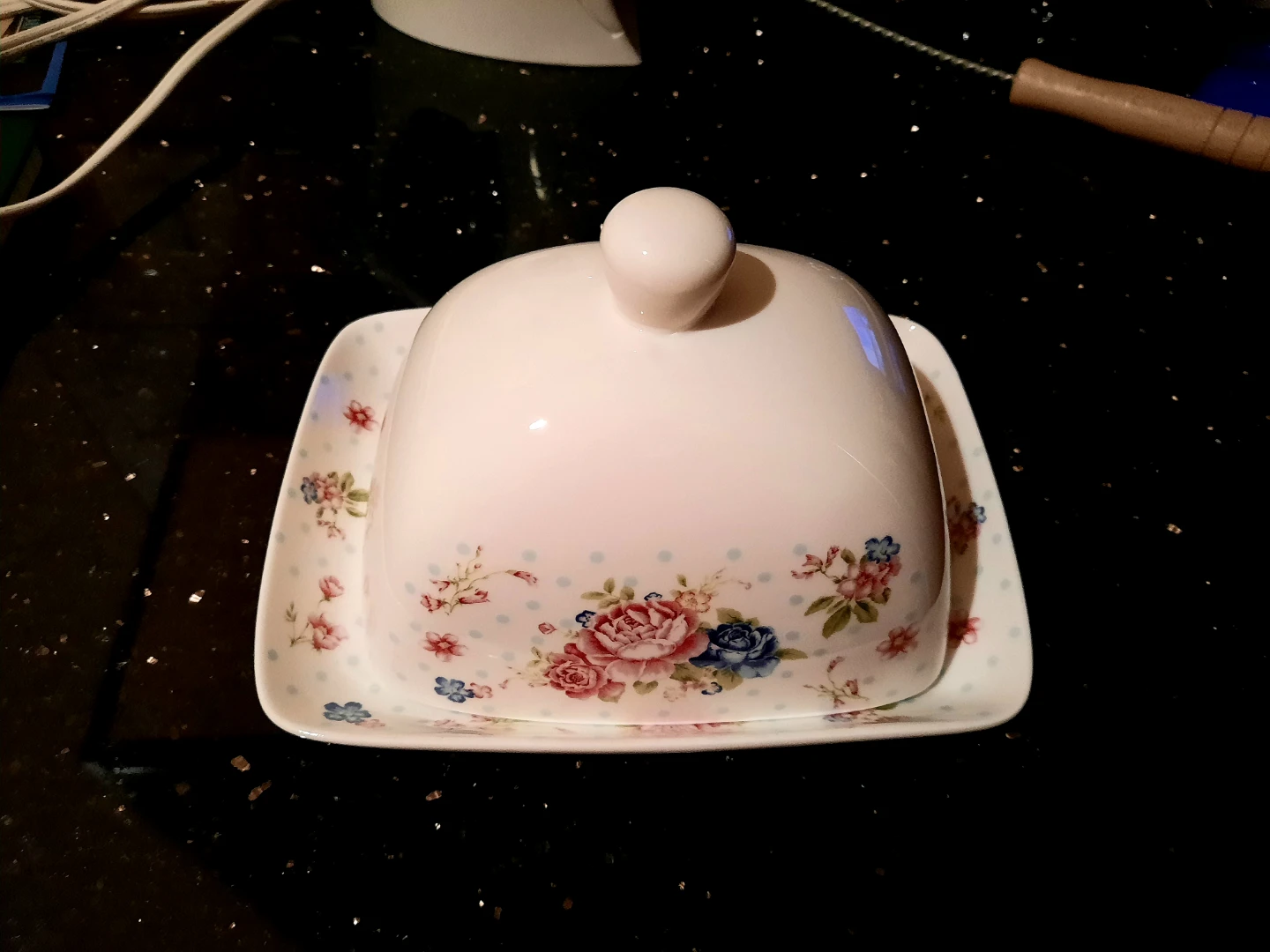 Ceramic butter dish