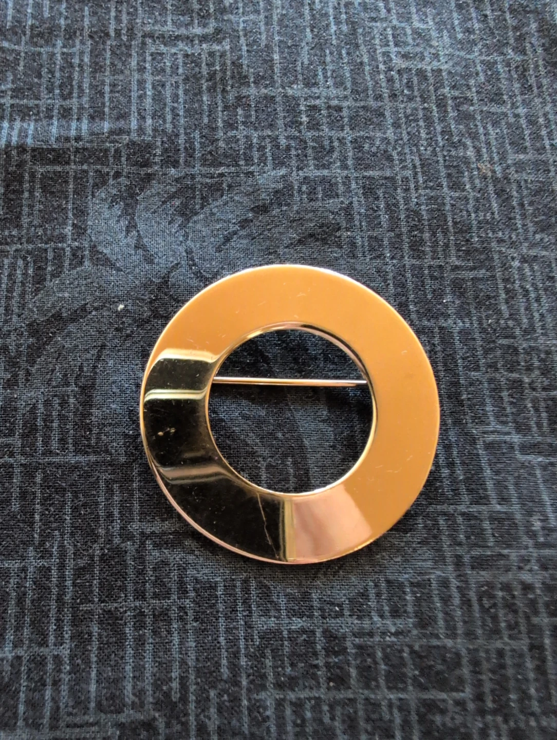 Gold Tone Circle Brooch Pin