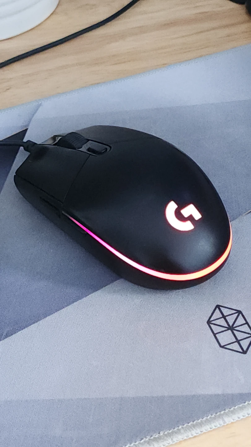 Logitech G203 LIGHTSYNC Gaming Mouse