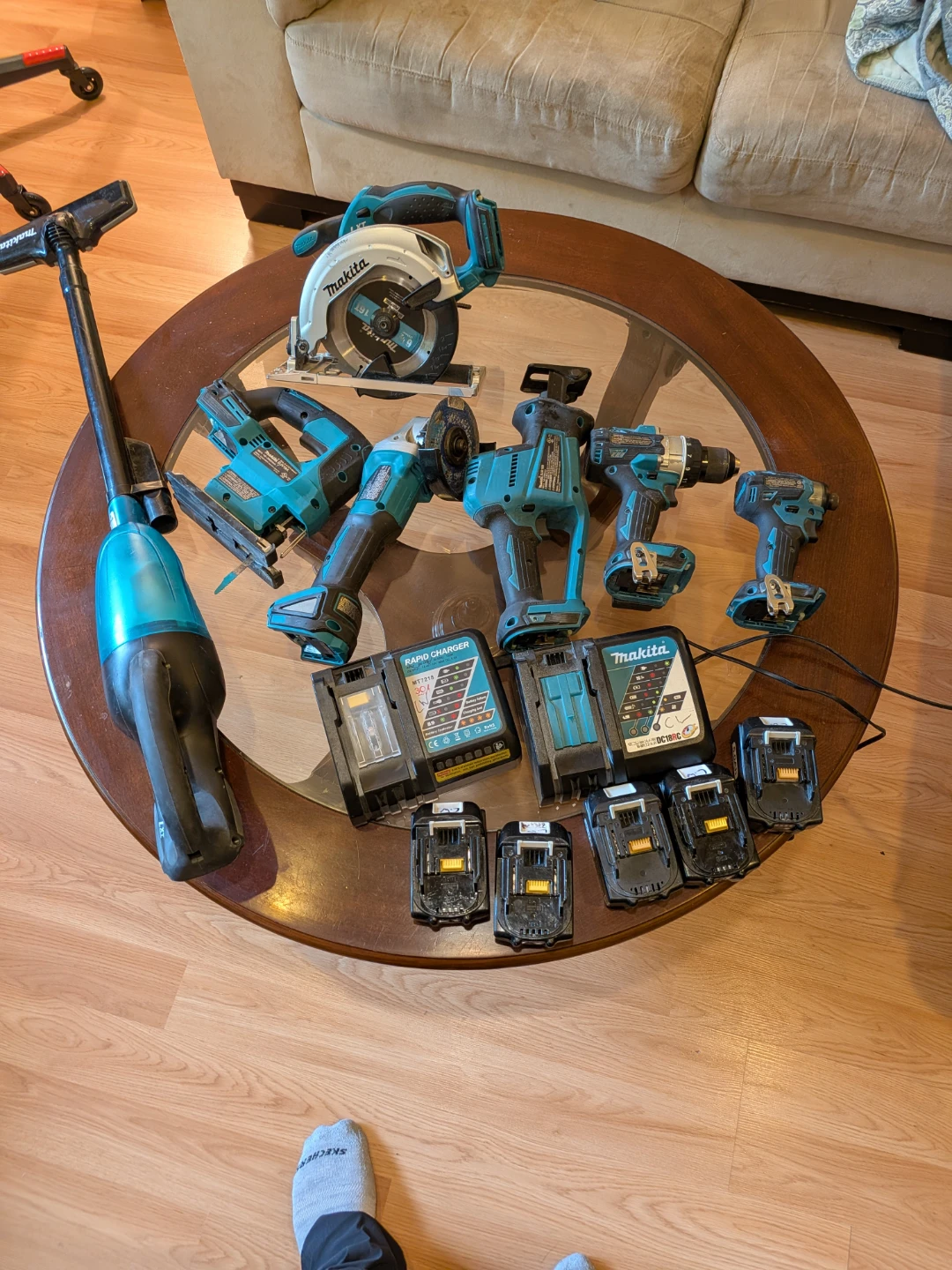 Makita Cordless Power Tool Set with Batteries and Charger