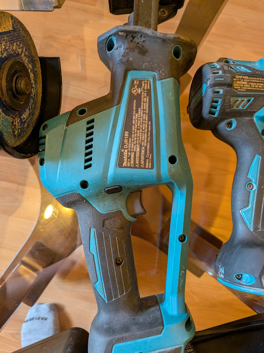 Makita Cordless Power Tool Set with Batteries and Charger - photo 3