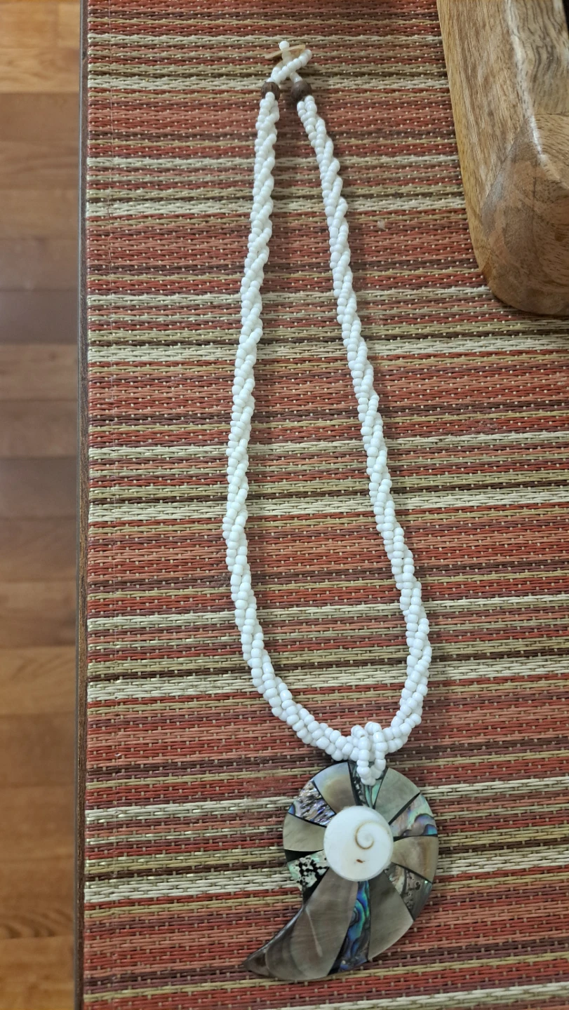White Beaded Necklace with Shell Pendant