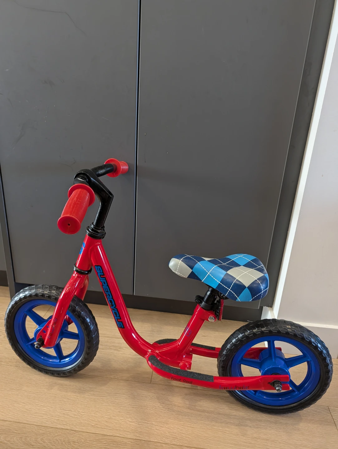 BNWOT Supercycle Balance Bike