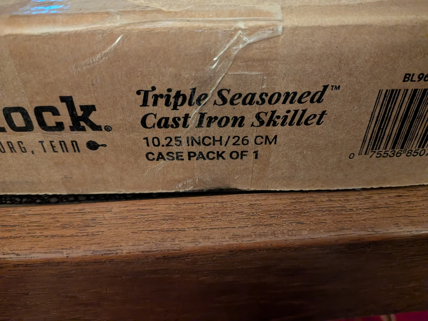 Lodge Triple Seasoned Cast Iron Skillet 10.25 Inch - photo 2
