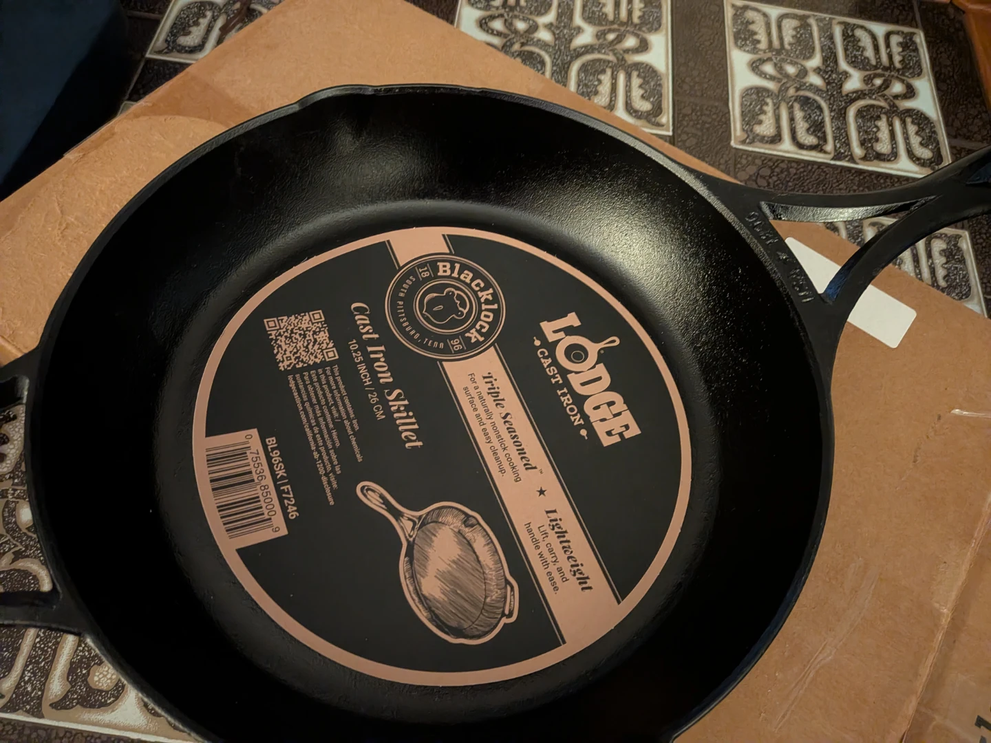 Lodge Triple Seasoned Cast Iron Skillet 10.25 Inch - photo 3