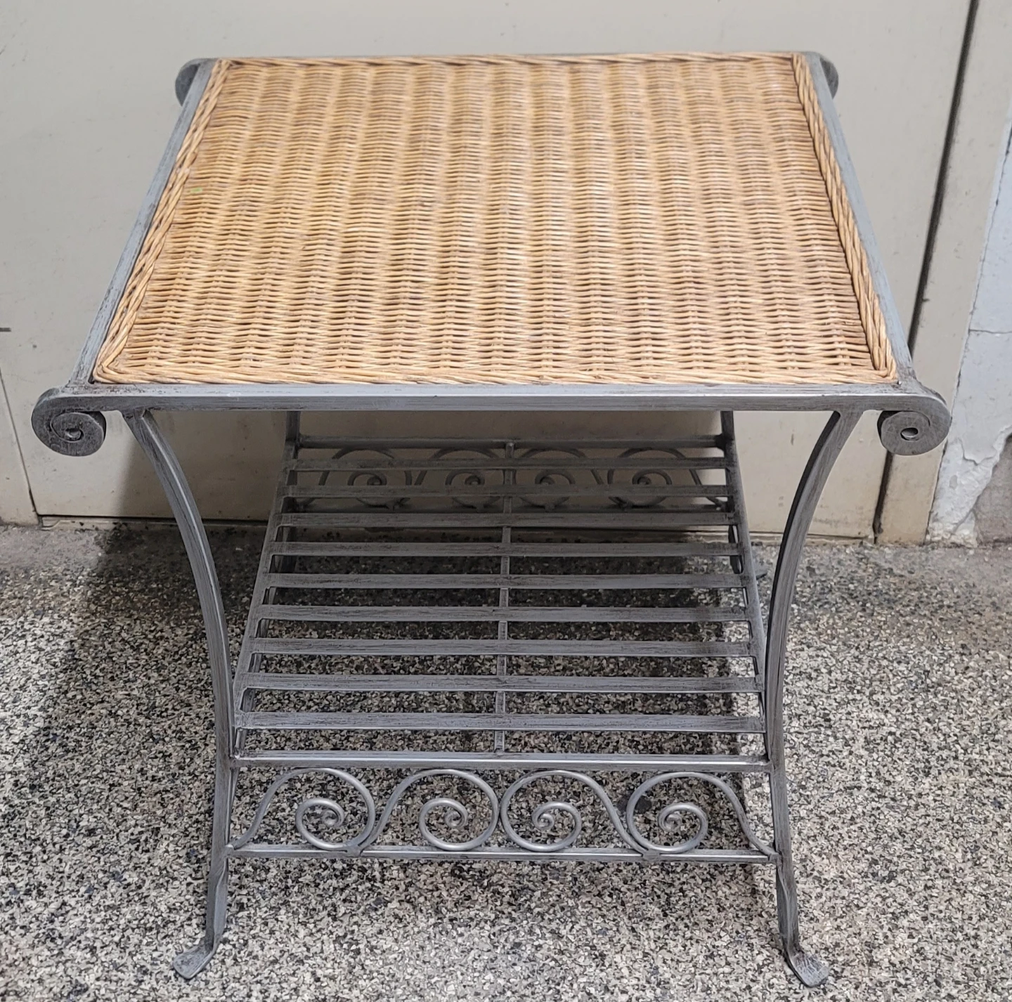 Wicker Top Side Table - photo 2