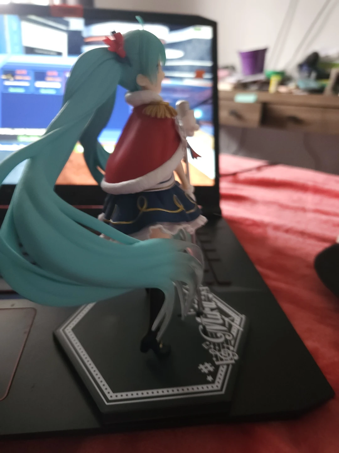 🌸 Hatsune Miku Figure (Display/Collectible) - photo 5
