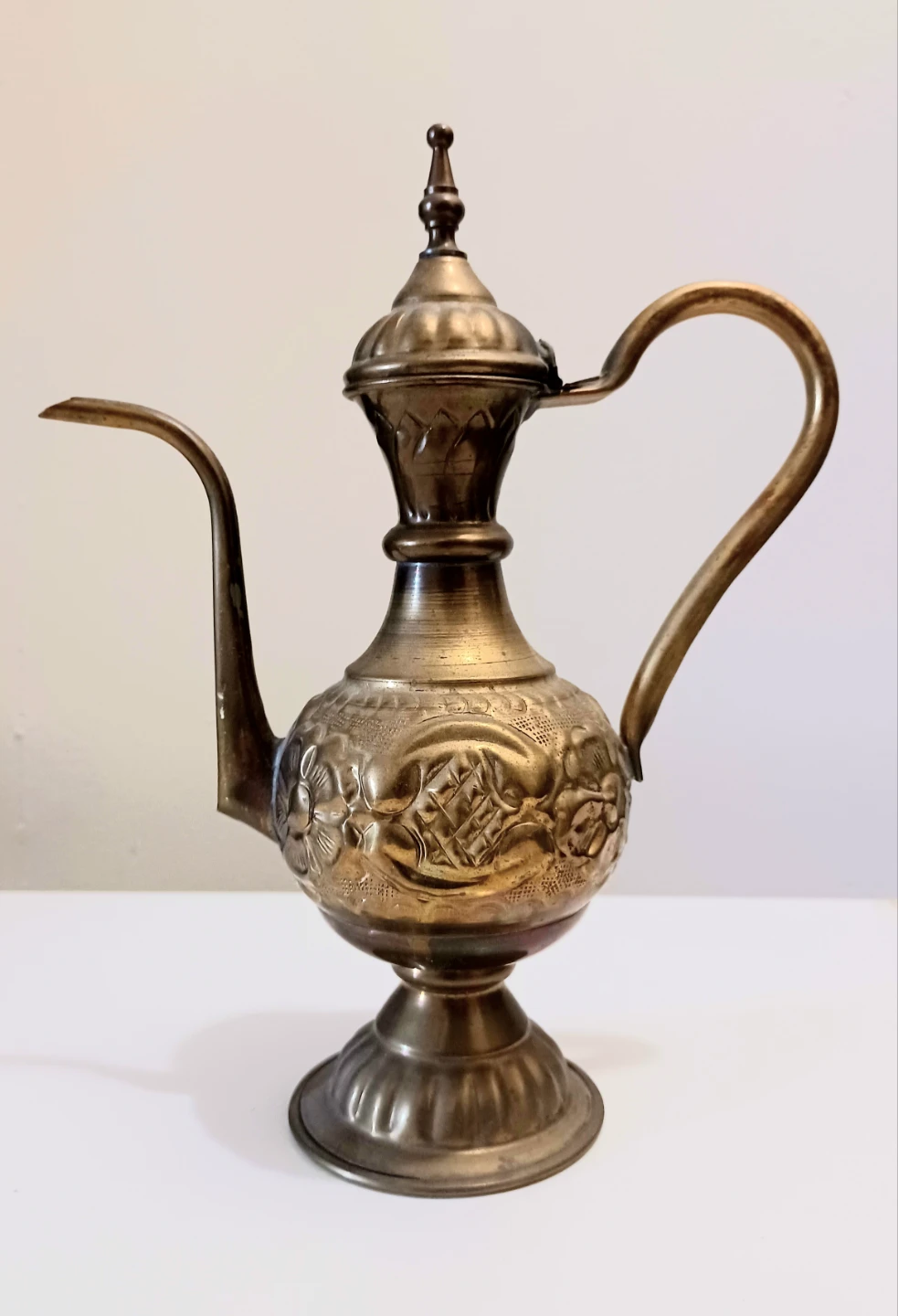 Antique Persian Handmade Embossed Brass Coffee Dallah - photo 2