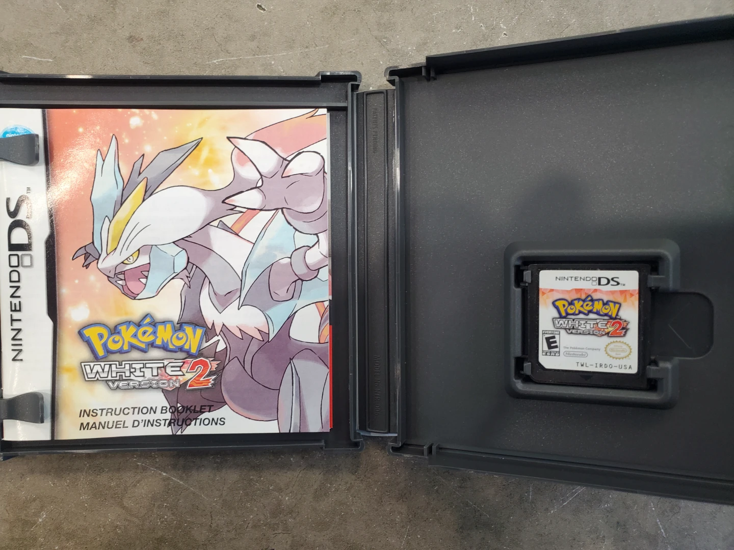 Nintendo DS Pokemon White Version 2 Game - photo 3