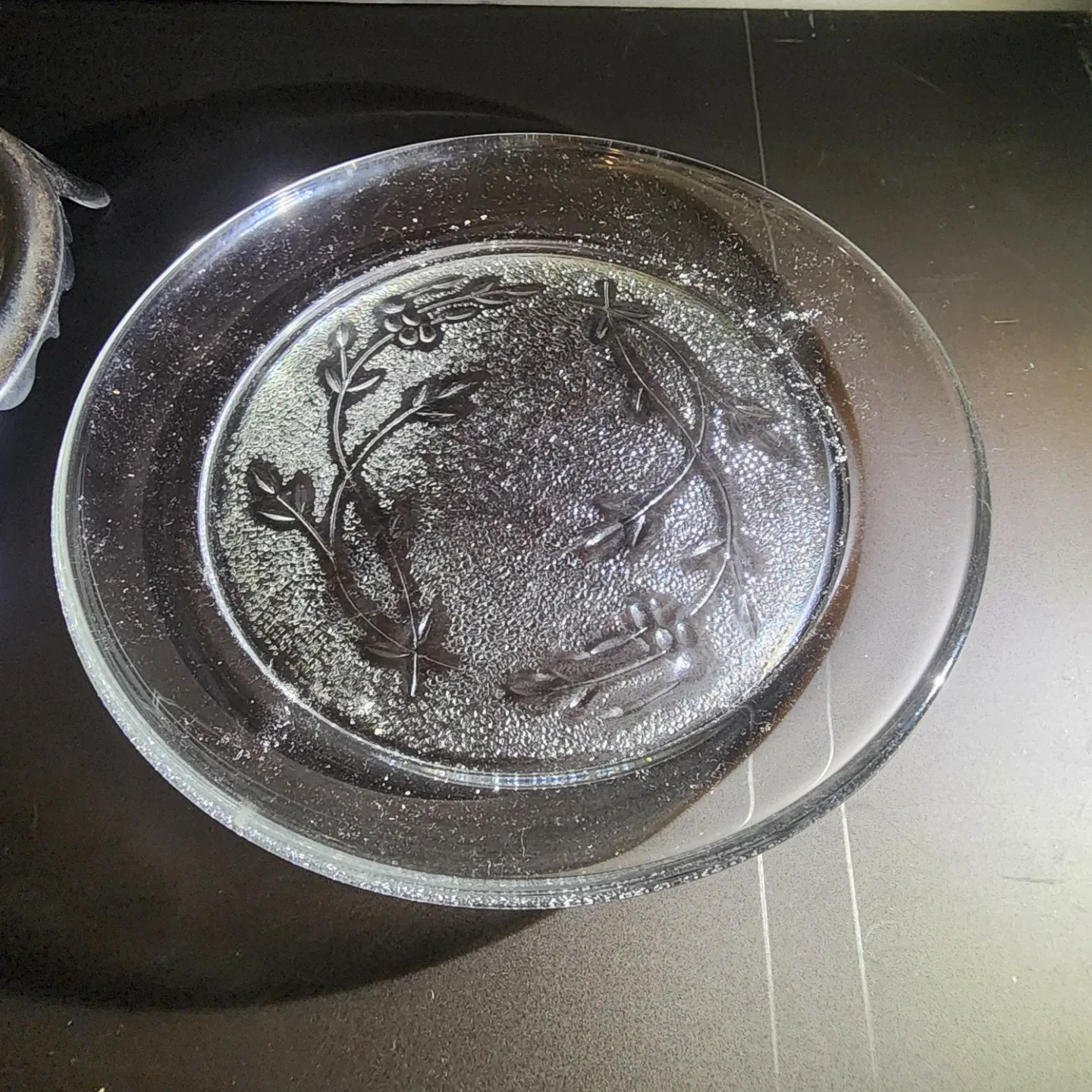Glass Trivet with Floral Embossing - photo 3
