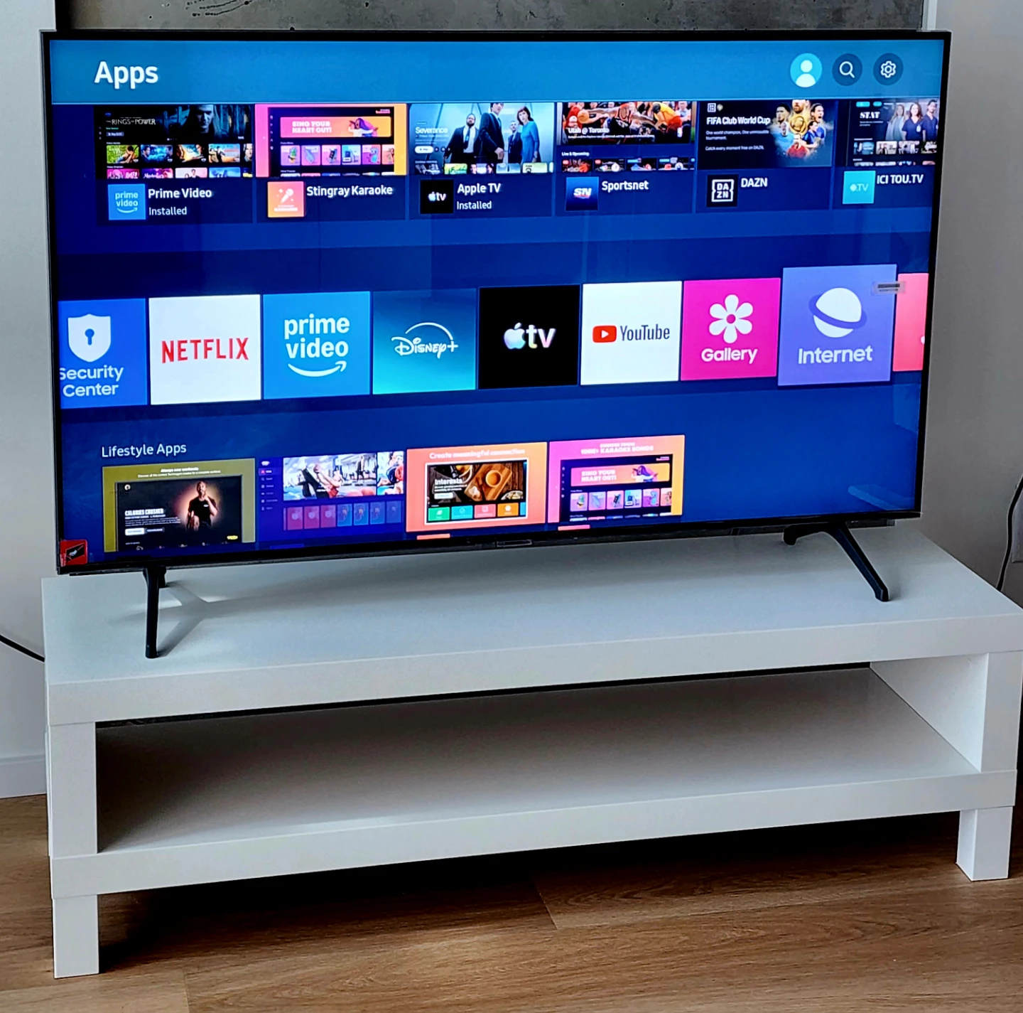 Samsung Crystal UHD TU690T 50" Smart TV