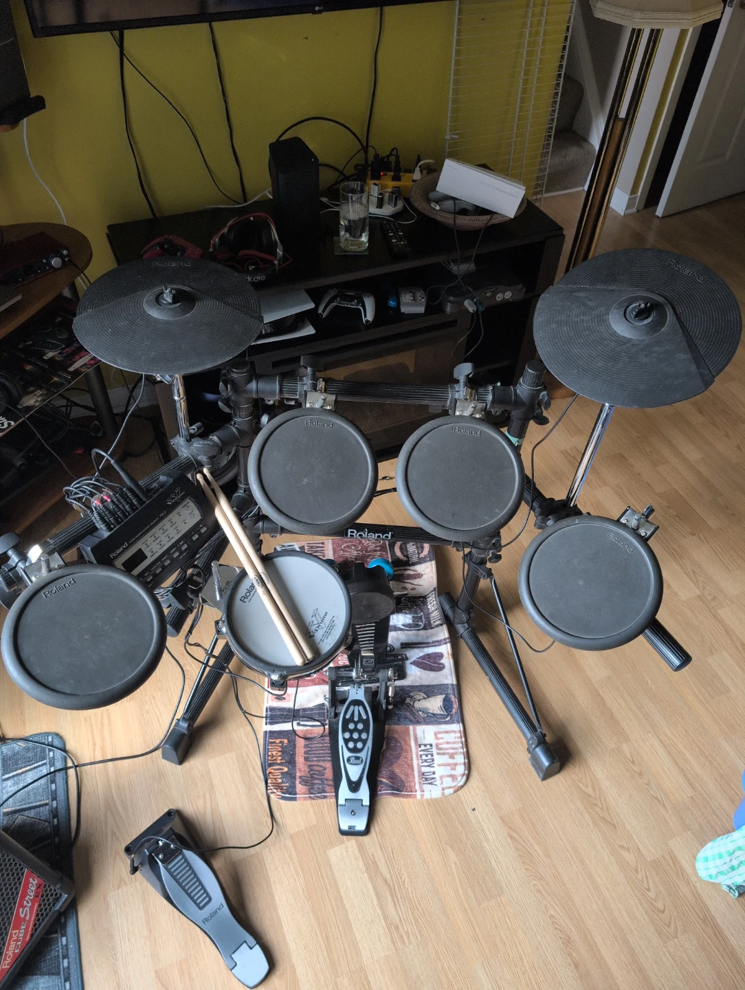 Roland V-Drums Electronic Drum Kit - photo 4