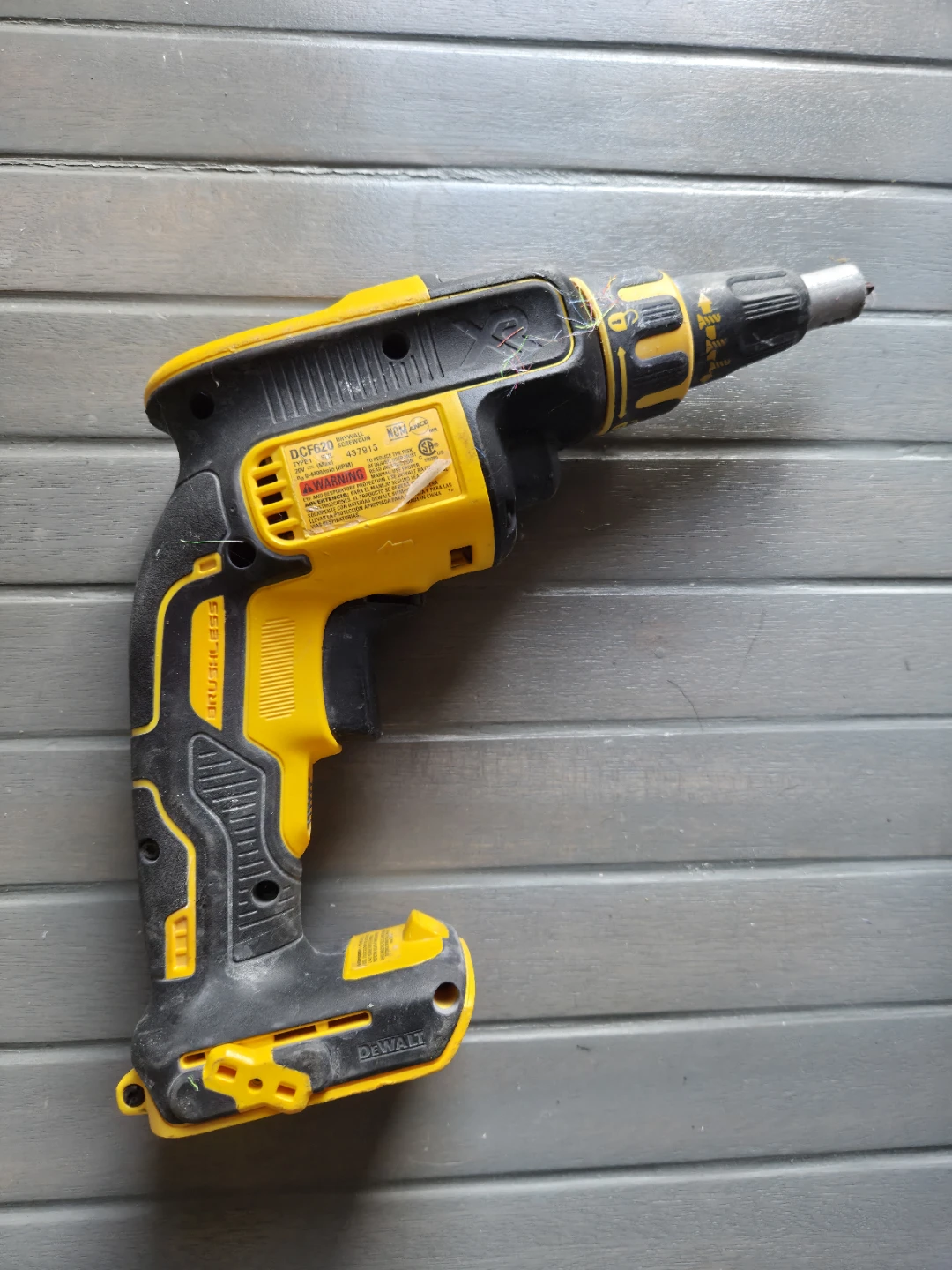 DEWALT 20V MAX XR Drywall Screwgun DCF620 - photo 2