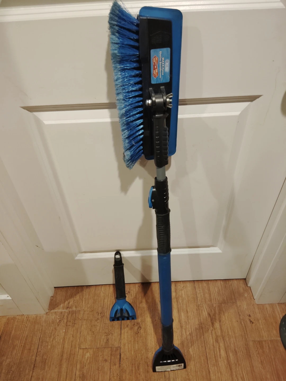 SnoBrum Extendable Snow Brush and Ice Scraper