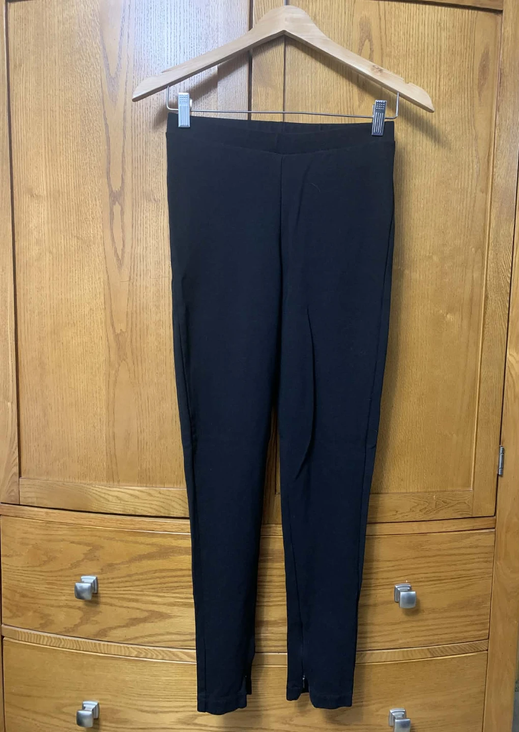 Black Pants with Zipper Detail