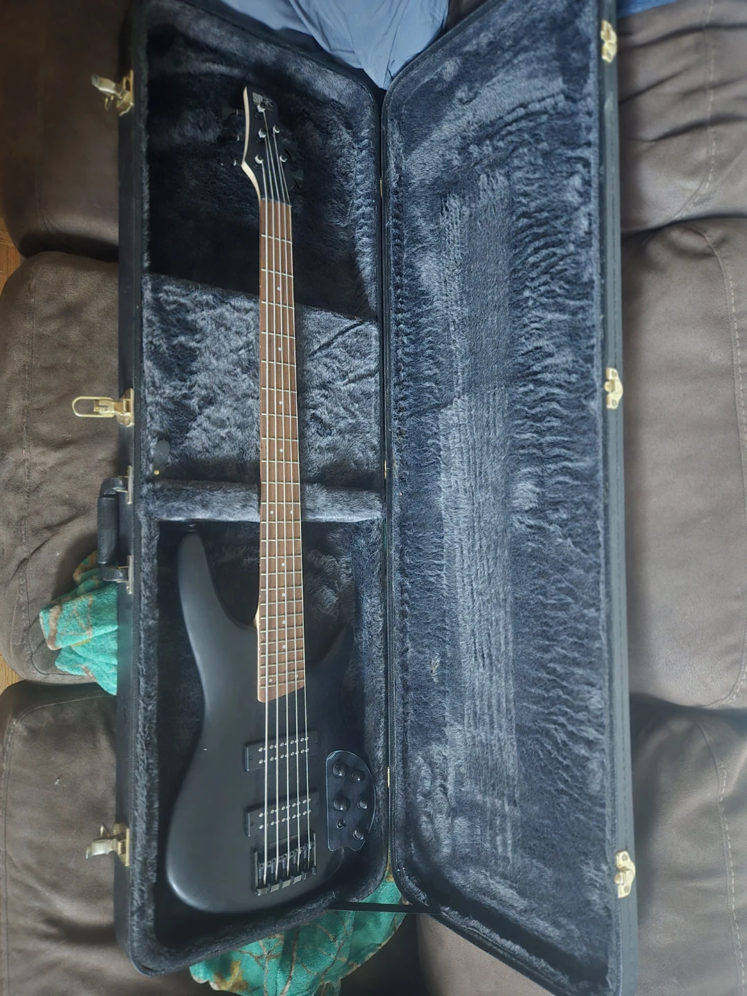 Sound and Gear SR Series 5-String Bass Guitar