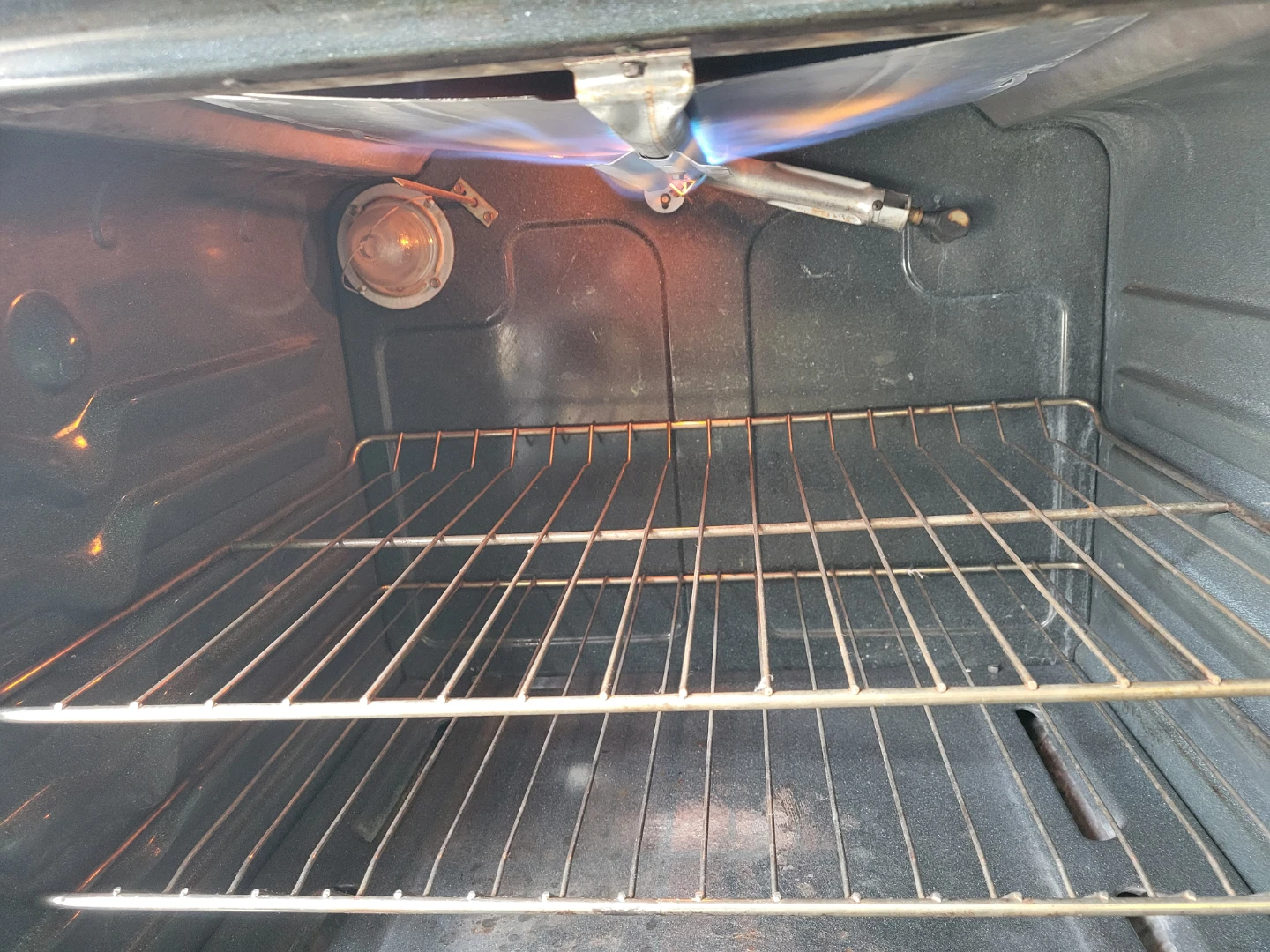GE Spectra Electric Range with Self-Cleaning Oven - photo 3