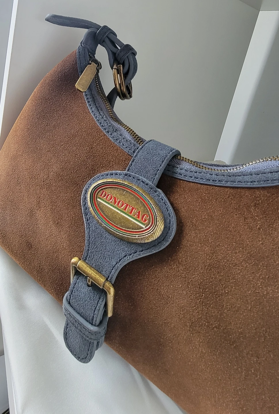 🌱 DONOTTAG Suede Hobo Handbag - photo 5