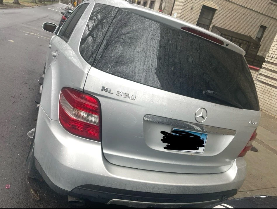 Silver Mercedes-Benz ML350 SUV - photo 5