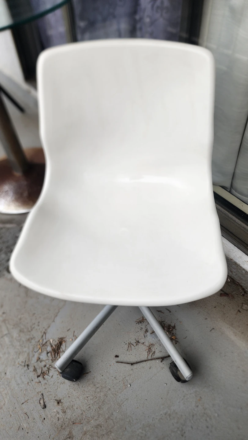 White Swivel Office Chair