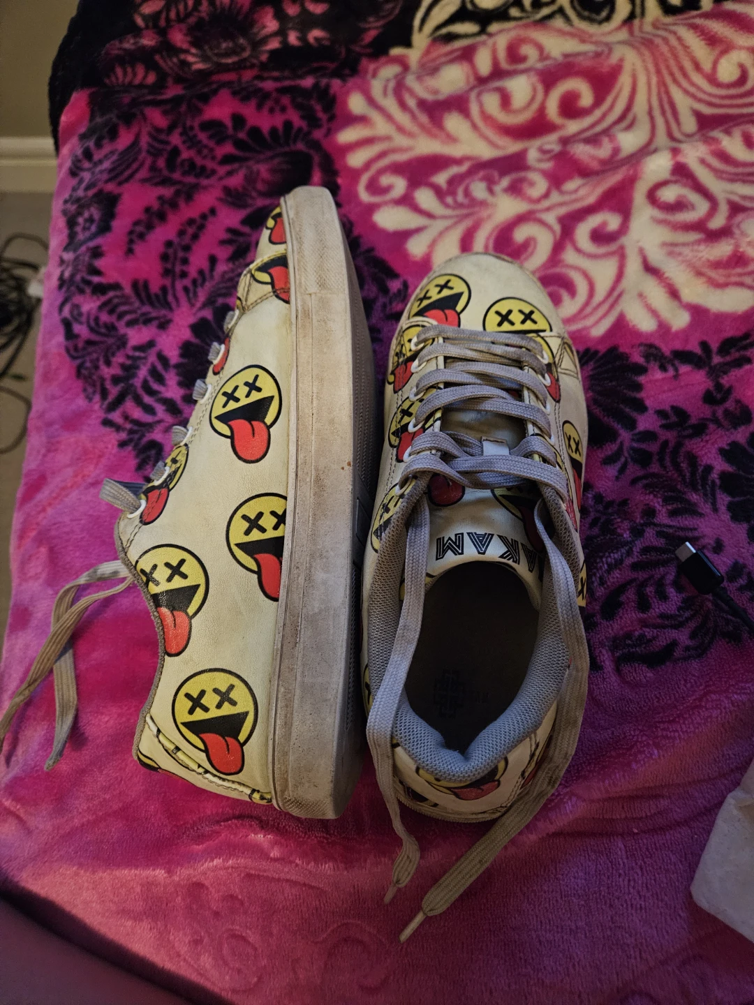 IAKAM Emoji Skate Shoes size 6 - photo 2