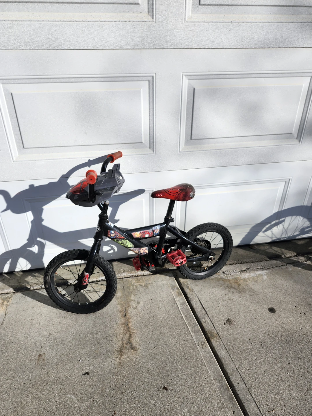14" Kids' Bike with Spaceship Handlebar