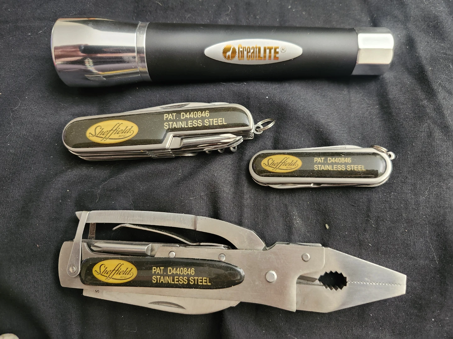 Sheffield Multi-tool and Flashlight Set