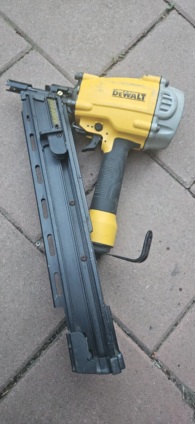 DeWalt framing nailer - photo 2