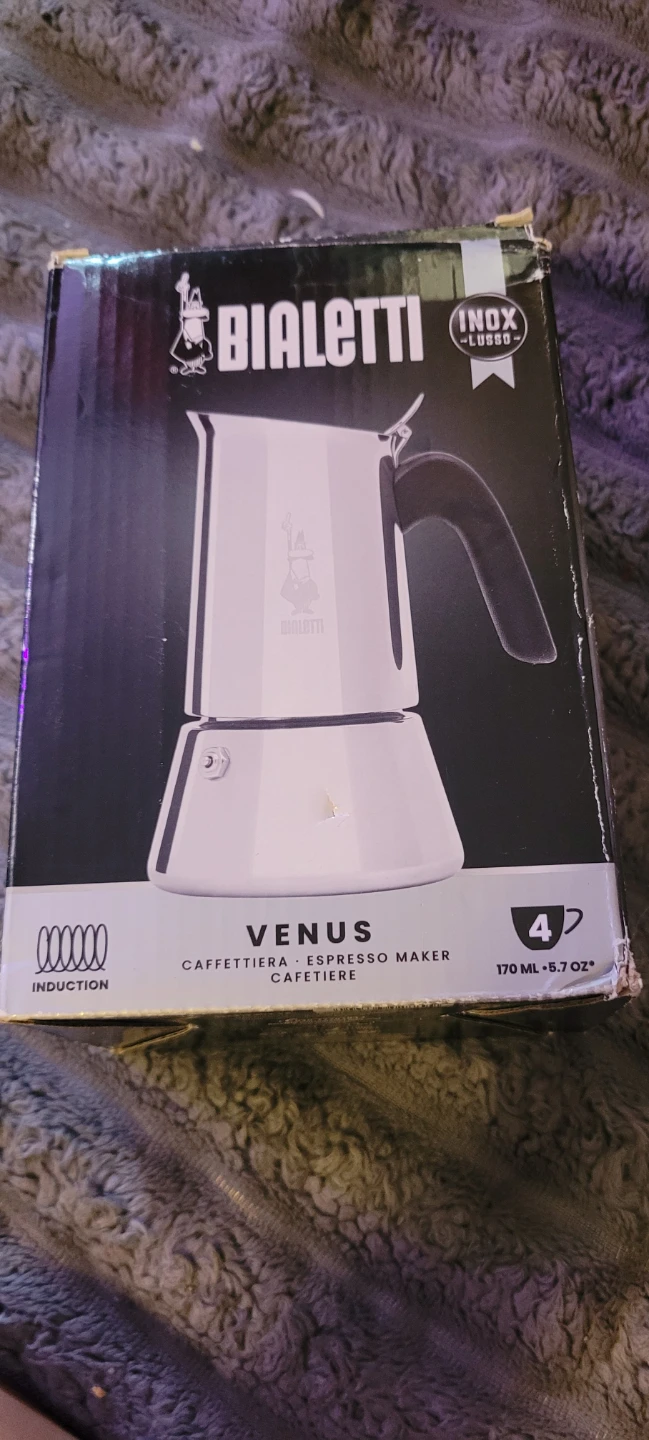 BNIB. Bialetti Venus 4-cup Espresso Maker
