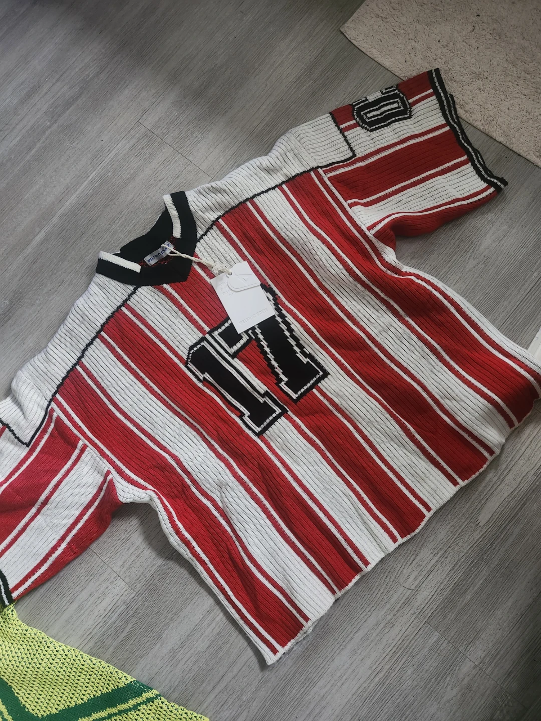 Red and White Striped Knit Jersey Shirt Size M