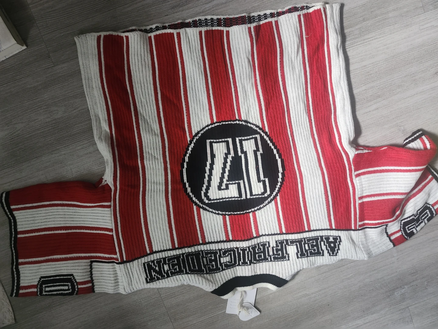 Red and White Striped Knit Jersey Shirt Size M - photo 2