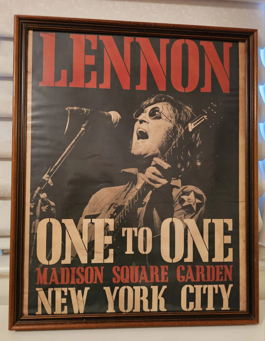Framed John Lennon 1972  MSG concert poster - photo 2